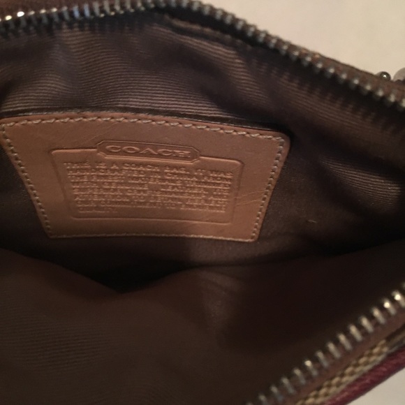 COACH signature crossbody suede swingpack - Picture 8 of 8